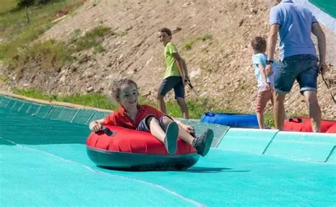 Tubing, airbagjump 5 descentes + 1 descente offerte (unique)